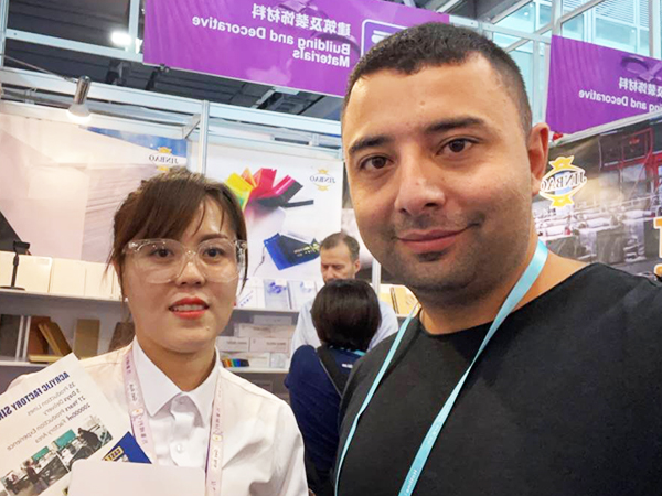 China-Importa&ccedil;&atilde;o e Exporta&ccedil;&atilde;o-Feira-jinbao-acr&iacute;lico-pvc-4