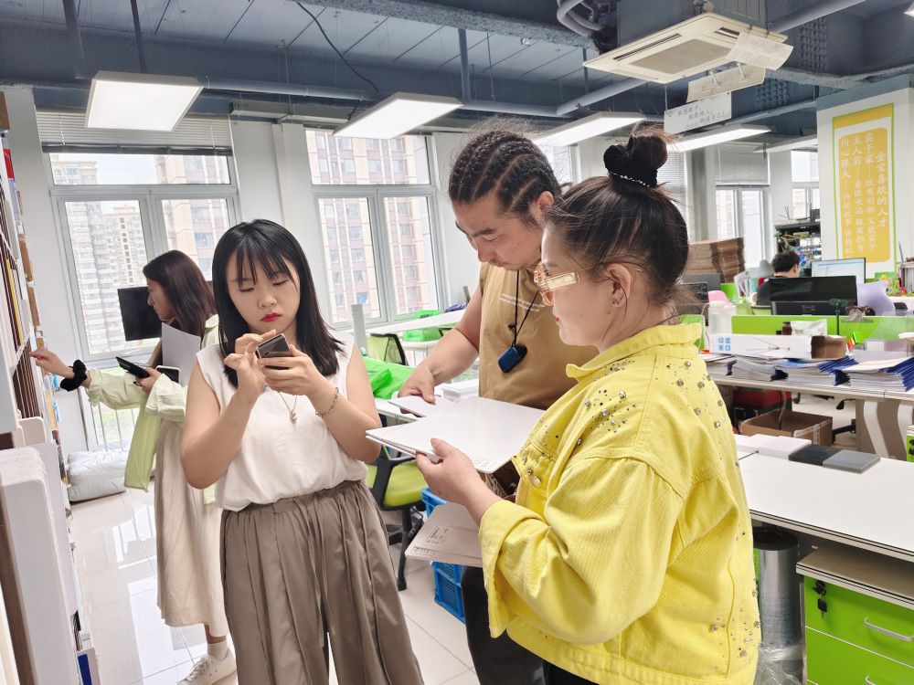 Clientes da Mong&oacute;lia visitaram Jinbao (9)